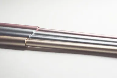 繊細でエレガントなカラー