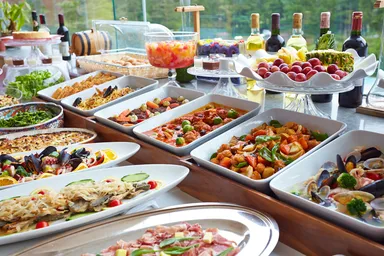 ディナーブッフェ