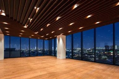 展望ラウンジ「Bis」