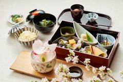 目黒川の桜の散策と共に楽しめる お食事メニュー登場　春を満喫できる「春メニュー2017」販売中