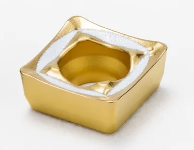 GMブレーカ（左：外刃CVD、右：内刃PVD）