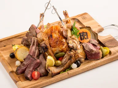 現行メニューの肉ソン・肉肉肉盛り合わせ