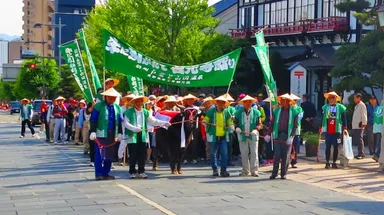 牛に引かれてもうすぐ善光寺