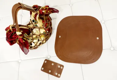 折り畳めるので、持ち運びに便利