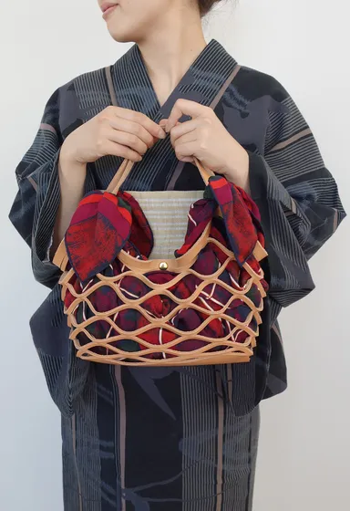 和服にも良く似合います