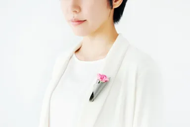 作品：BOUQUET BROOCH