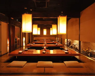 店内掘りごたつ個室