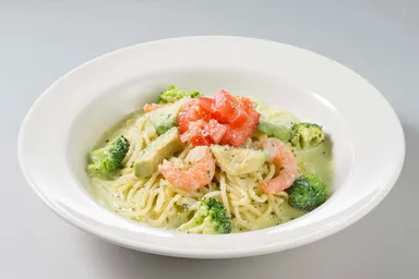 エビとアボカドのジェノバクリーム