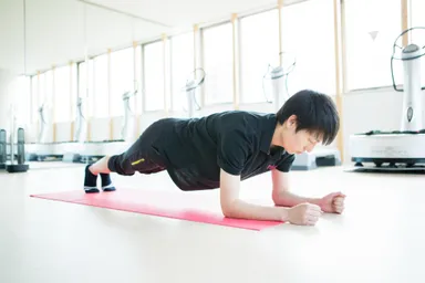 お腹周りをスッキリさせるエクササイズ 2