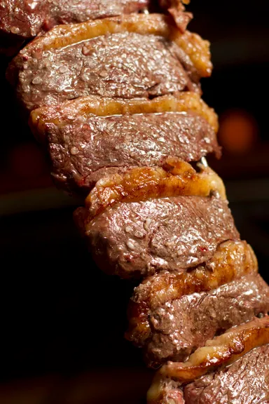 牧草牛のガーリックステーキ