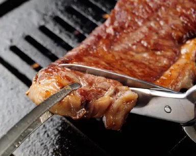 “超・熟成牛”の「熟成焼肉 听」が大阪初上陸！