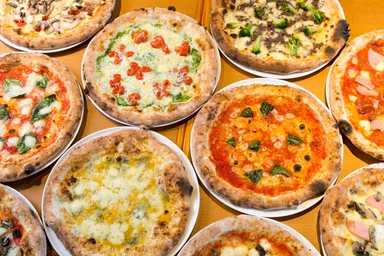 色々なピッツァを楽しんでください