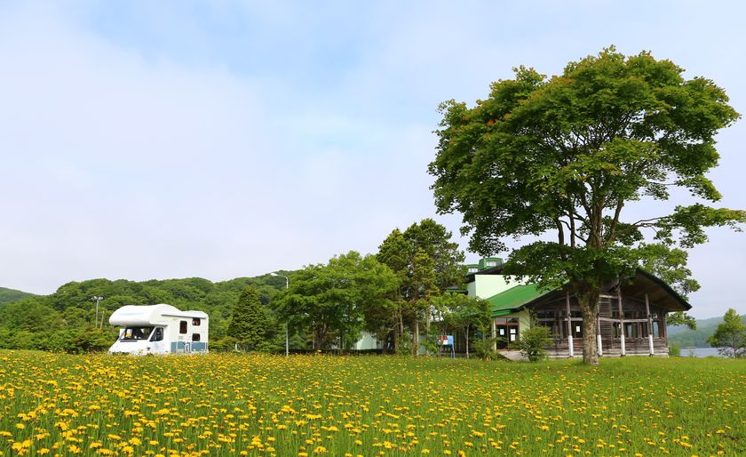 キャンピングカーユーザーの旅行実態調査の結果　
半数以上が「夫婦2人」での観光地めぐりを楽しむ