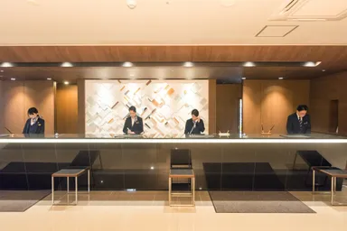 フロント：ロビーとともにリニューアル。