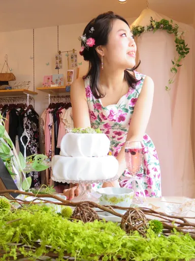 店内とモデル画像2