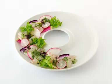 鮮魚のカルパッチョ　～ハーブのドレッシング～1,280円（税別）