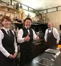 副賞のバリスタ研修旅行　ナポリのグランカフェで入店実習の様子