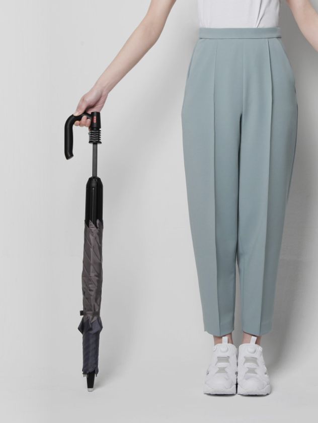 車の乗り降りで便利なラグジュアリー傘「GAX Umbrella」から
コンパクトになった新モデル「G-1S」を発表　
2017年4月5日(水)に販売開始