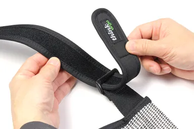 アームスリングスポートストラップの長さ調整