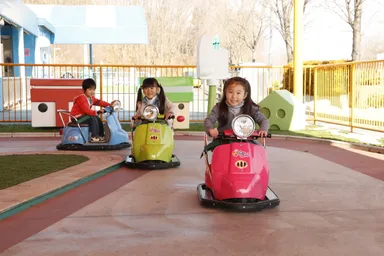 乗り物ゆうえんち「モビパーク」ピンキーバイク