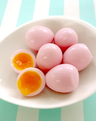 「うずら円熟卵プチとろ岩下漬け味」盛付例