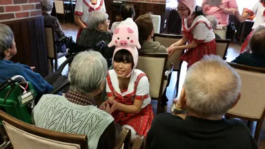 やどぶたと握手写真02