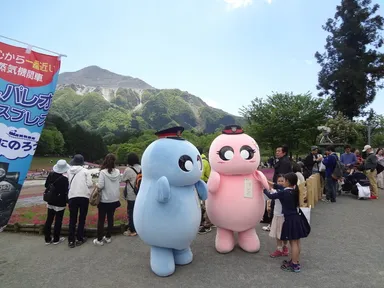 昨年の様子(パレオくん・パレナちゃんお出かけ)1