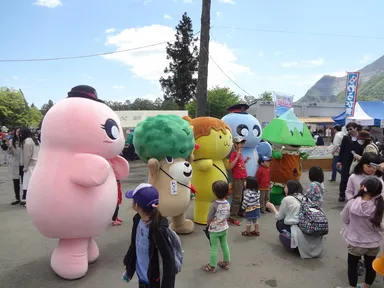 昨年の様子(パレオくん・パレナちゃんお出かけ)2