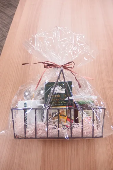 AHMAD TEA2017母の日ティーバッグ・ジャム・マグカップギフト　ラッピングイメージ