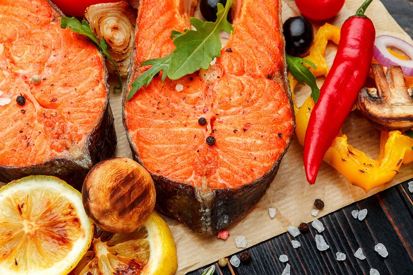 創業50有余年 大阪の燻製専門店が提供する燻製キングサーモン
脂の甘みを活かす桜チップで薫り付けした商品をお届け!
Spring Saleを4月25日~5月7日に開催