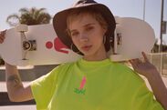 X-girlとスパイク・ジョーンズのスケートボードブランド“GIRL-skateboards”がコラボレーションコレクションを発売！