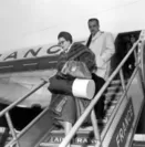 グレース・ケリー モナコ王妃、レーニエ大公1958　(C)Air France