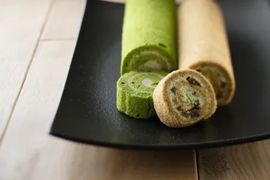 抹茶ロール、ほうじ茶ロール