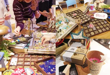 BOX CHARM Industry 19