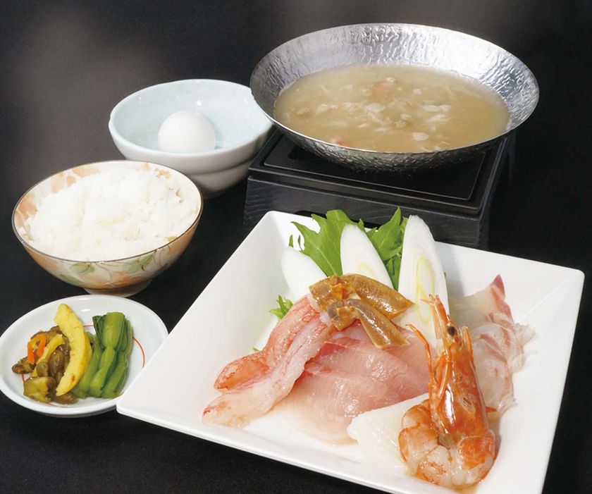 生本ズワイガニを濃厚・蟹みそスープでしゃぶしゃぶに！
限定1日10食！新潟の観光センターで4月21日提供開始