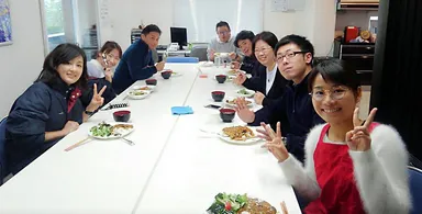 キタセツ社員が一同に集まるランチの様子