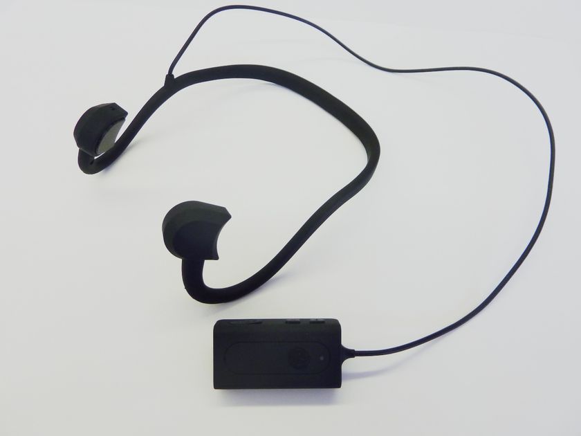 耳を塞がず、音楽や通話を楽しめる！
超軽量の骨伝導ワイヤレスヘッドセット
「VOCE-rable egg(ヴォーチェ・ラブル エッグ)」
先行販売の予約受け付けを4月27日に開始