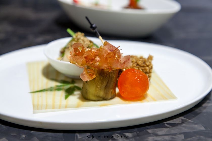 2日間、300名様限定!
「食神さまの不思議なレストラン」展で
中東久人氏、伏木暢顕氏のスペシャルディナーナイトを開催