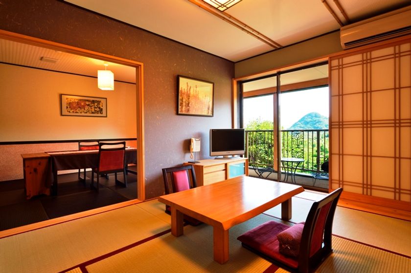 “お一人様”でも旅館で部屋食が楽しめる
宿泊プラン＆シアタールーム付き客室の提供を開始