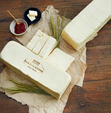 ロゴ入り絹食パン