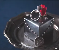アートなケーキ「シルバージュビリー」