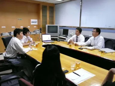 技術打ち合わせの風景