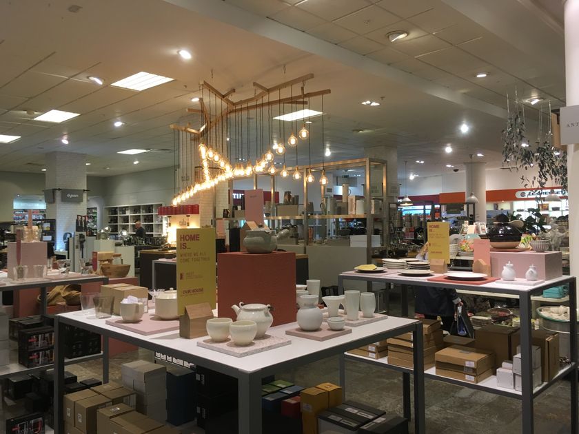 日本の工芸品を海外へ！
ロンドンクラフトウィークに金継の実演イベントを
英国老舗百貨店Selfridgesなどで開催