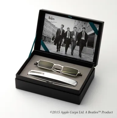 ディスプレイにもなるBOX入り