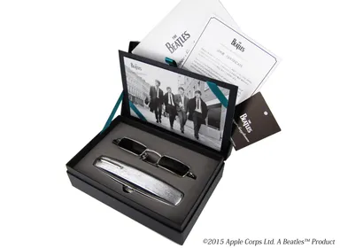 シリアルナンバー記載の証明書やタグがBOX内に収納できる