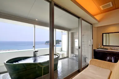 8階「浜水晶」露天風呂