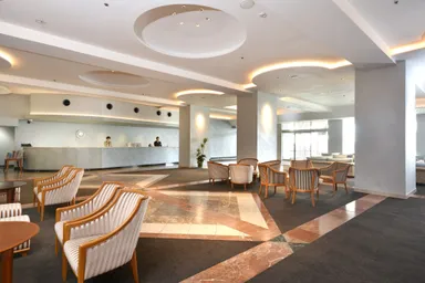 1階フロントロビー