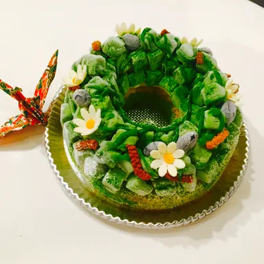 新作のアイスクリームケーキ