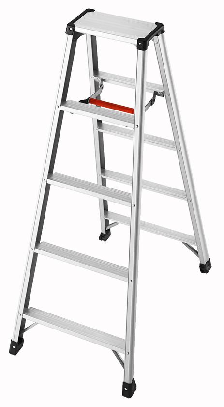 専用脚立“脚軽～ASHIGARU～”販売数16万台突破！
1日100台売れる脚立