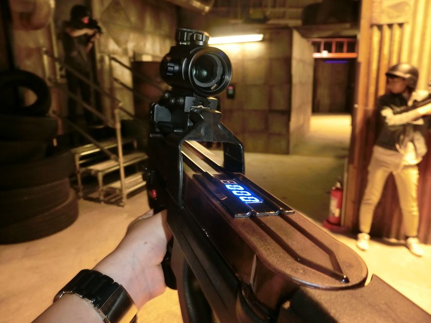 歌舞伎町のど真ん中でスパイ活動！？
赤外線銃のサバゲーを「inSPYre」で5/26、27に初開催